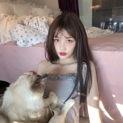 穿粉红色裤子的男孩